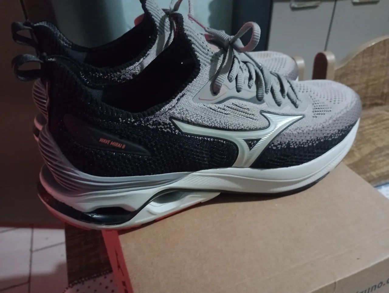 Tênis Mizuno top original número 42 usei duas vezes 