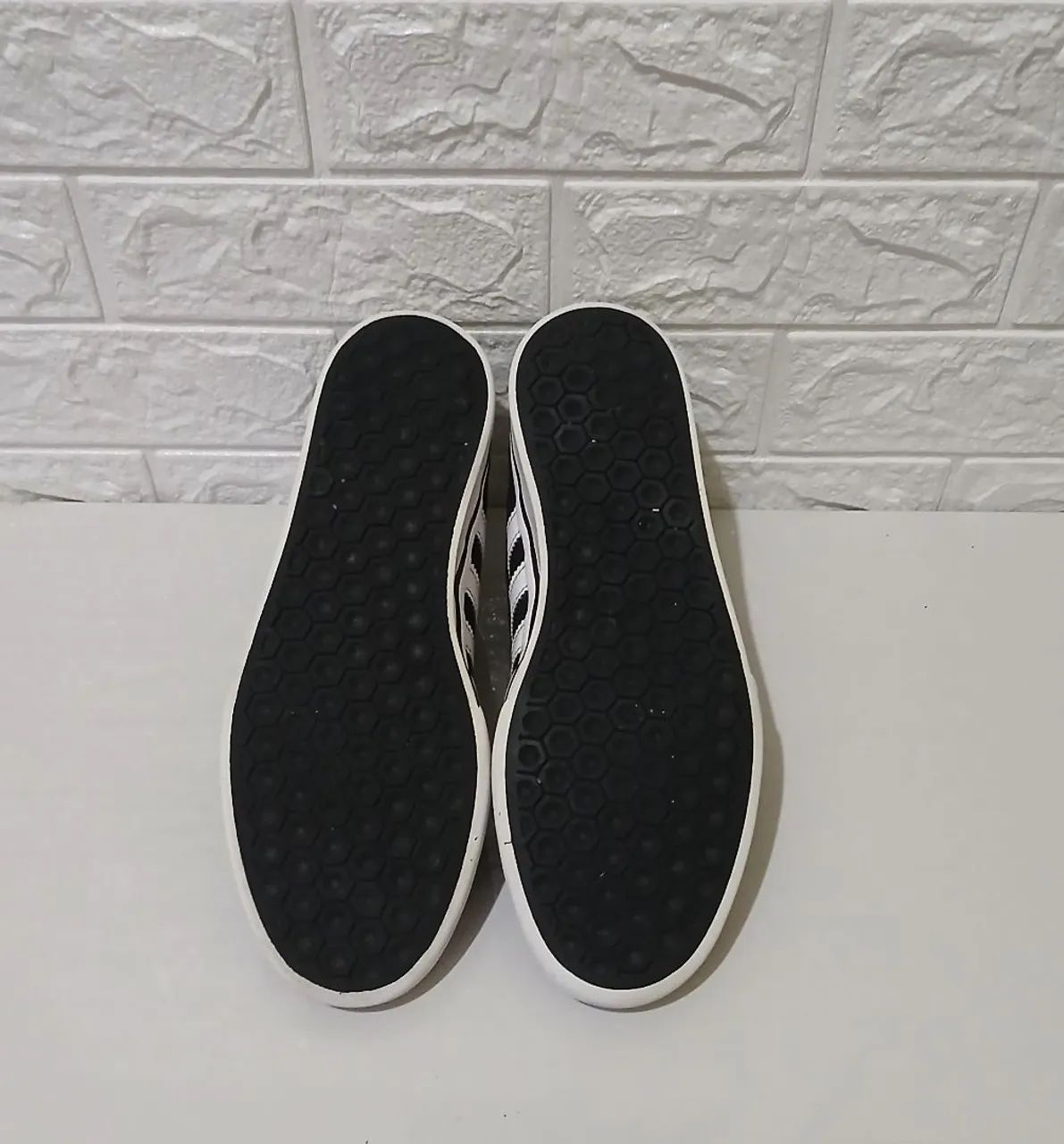 Tênis Adidas Seeley Core Black / Cloud White - Foto 5