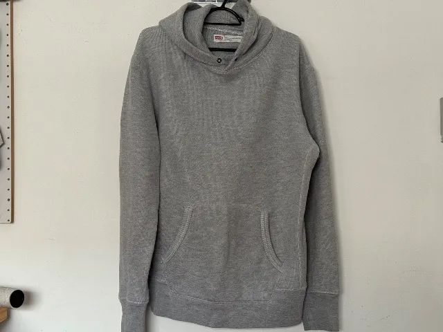 Modelom Levi's cor cinza tamanho M original