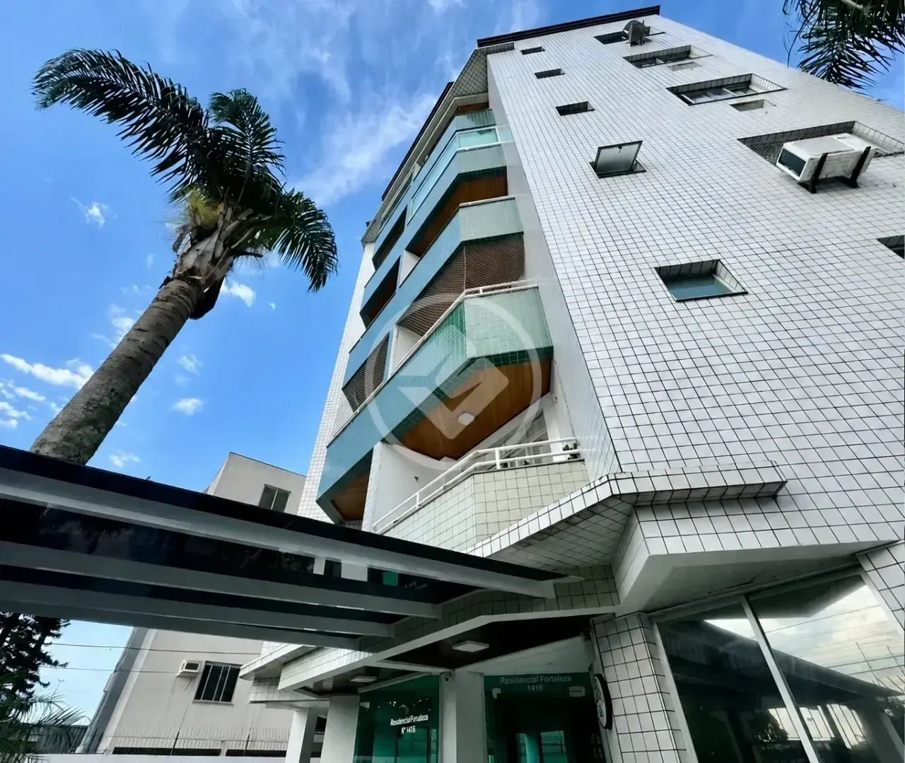 Apartamento 2 dormitórios com suíte e sacada no Abraão - Foto 2