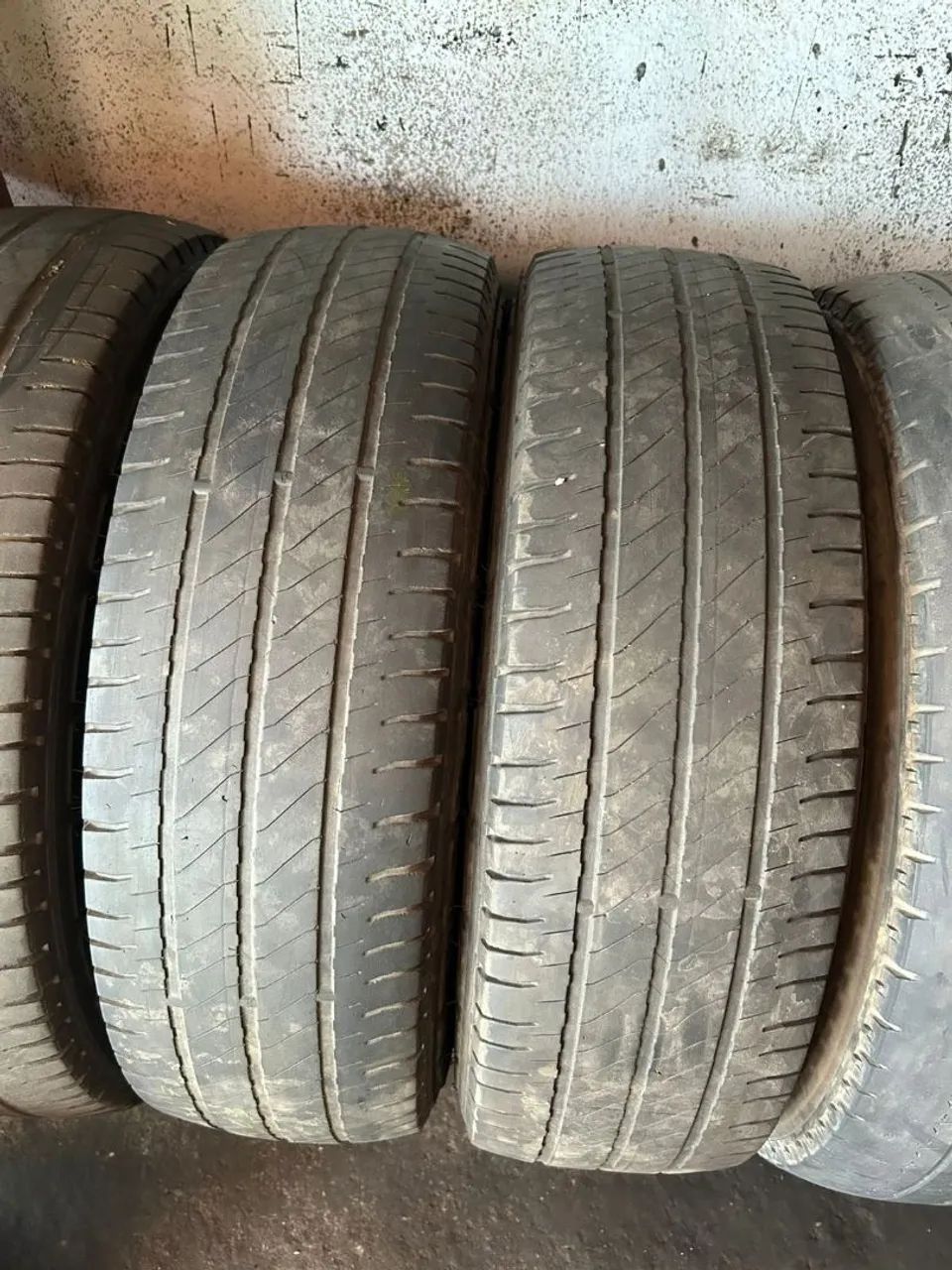 Pneus 225 75 16 C Michelin - Foto 2