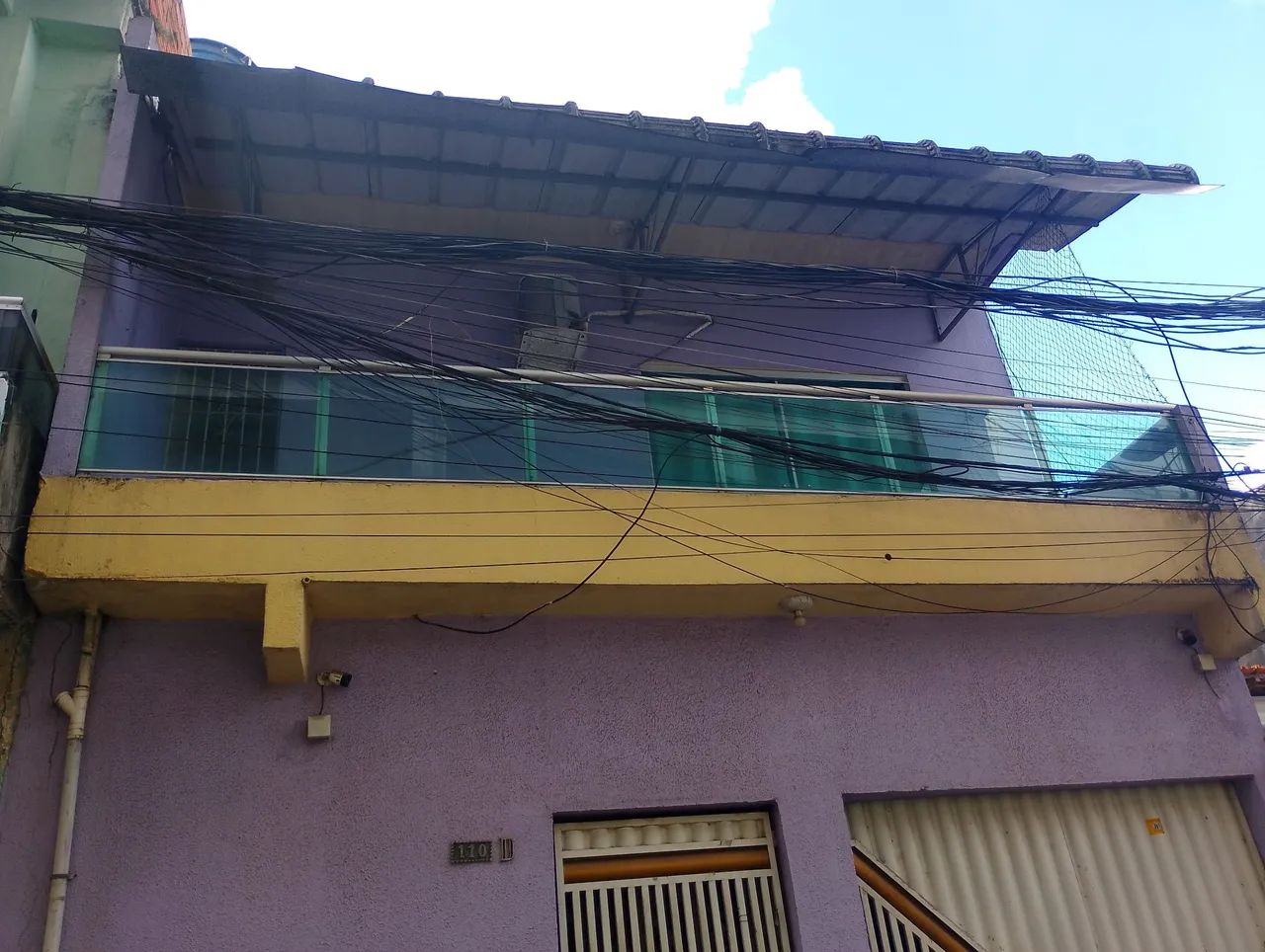 Alugo Linda casa Altos.