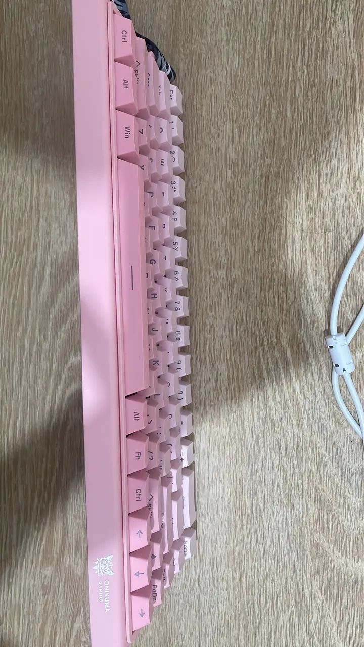 TECLADO ROSA ONIKUMA GAMING MAGNÉTICO E TEM SOFTWARE  DE COR E CLICK - Foto 2