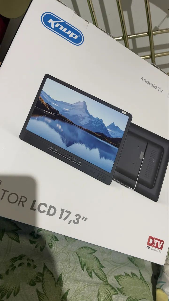 Monitor 17,3'' Tv Portátil Android C Controle Antena Digital - Foto 5