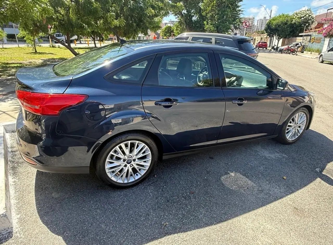 Ford Focus Fastback Se/se Plus 2.0 Flex Aut. 2016 - Foto 2
