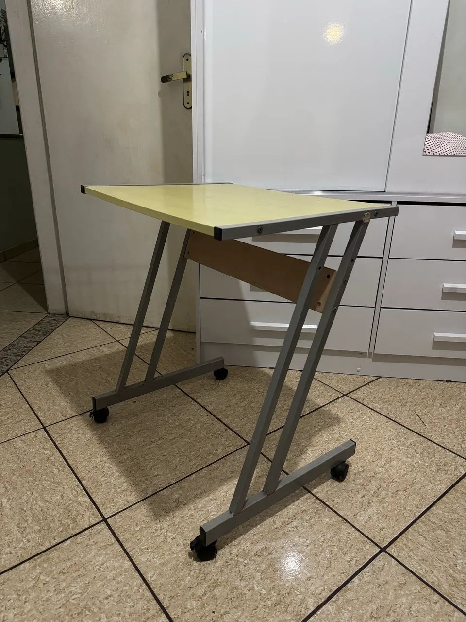 Mesa para escritório / computador 