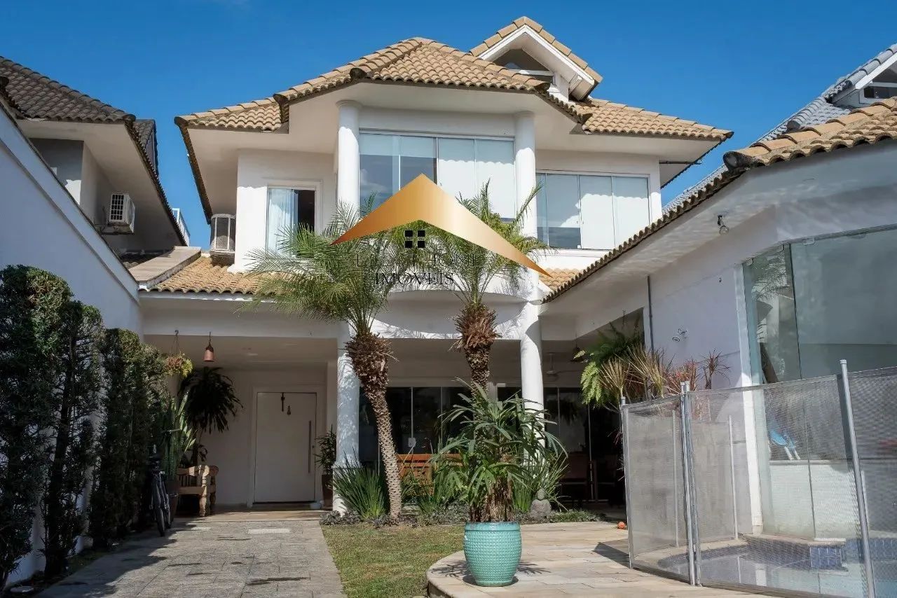 Casa Condomínio Vivendas do Sol  com 4 quartos no Recreio dos Bandeirantes.