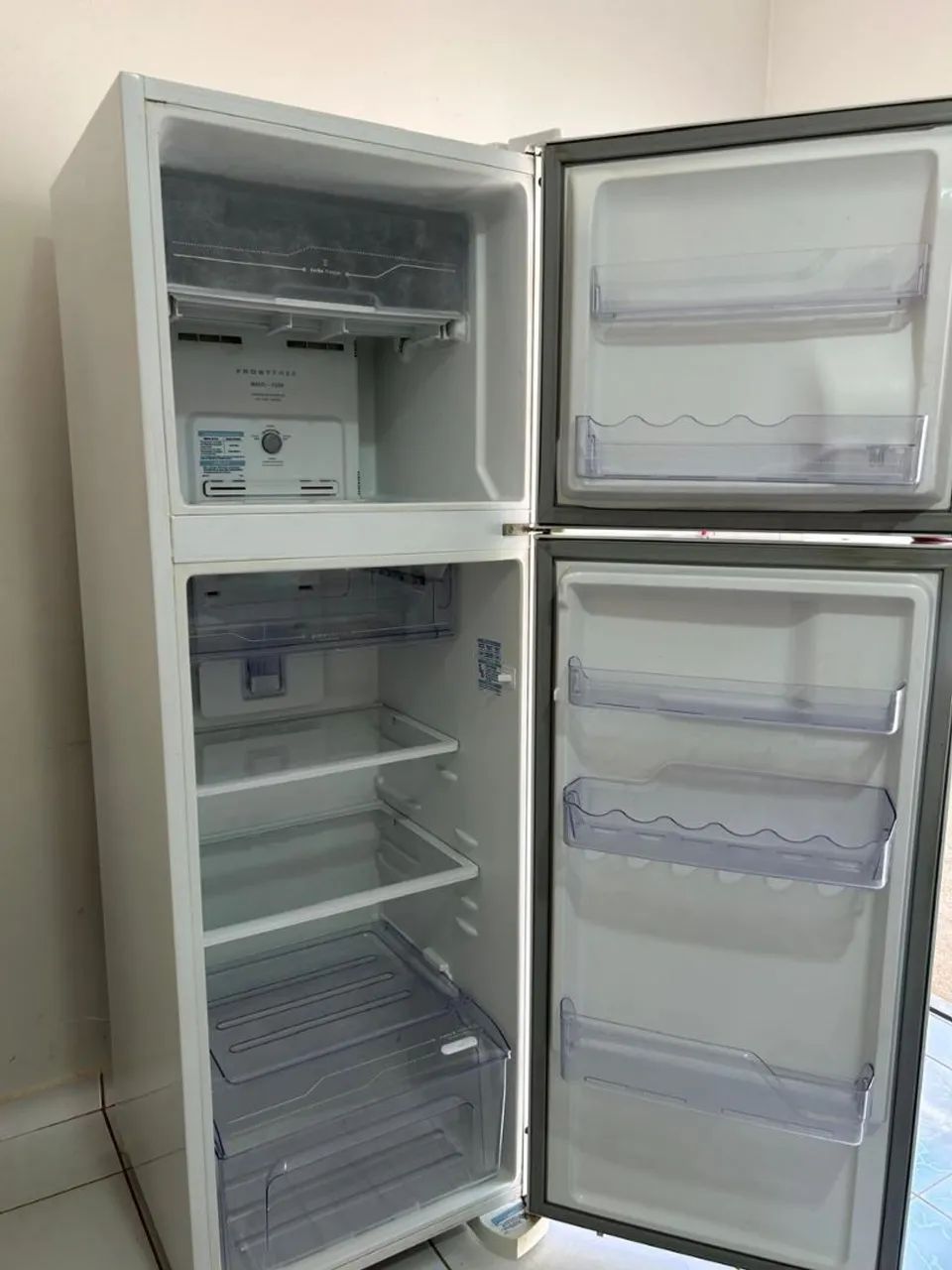 Geladeira Electrolux 371L. - Foto 2