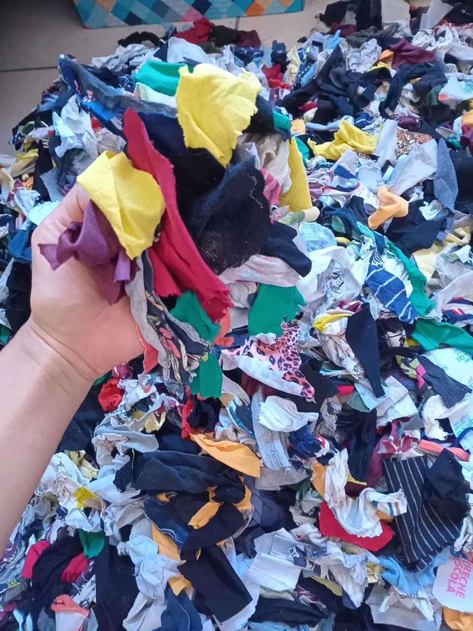 10kg de retalhos para enchimento  - Foto 3