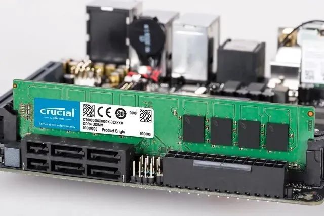 12X CARTÃO - MEMÓRIA DDR4 16GB 2666 Mhz CRUCIAL - NOVO ORIGINAL