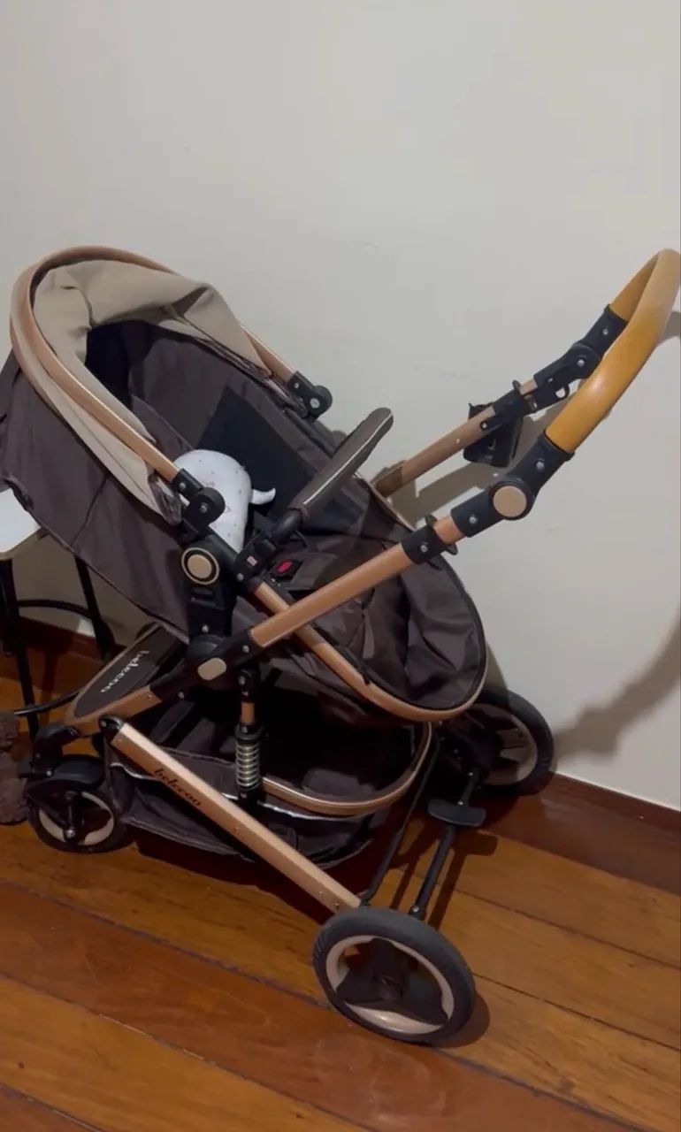 Carrinho de bebê importado - ótimo estado  - Foto 3