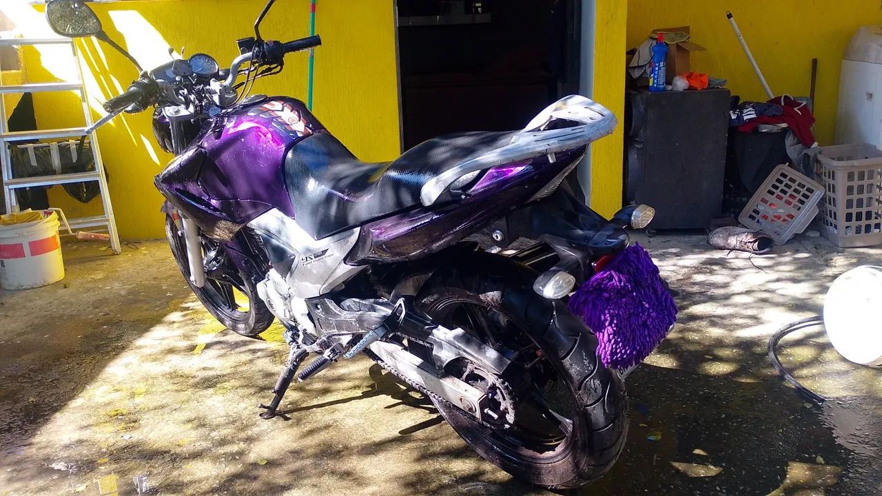 Fazer 250   2012. 2013. Roxa 