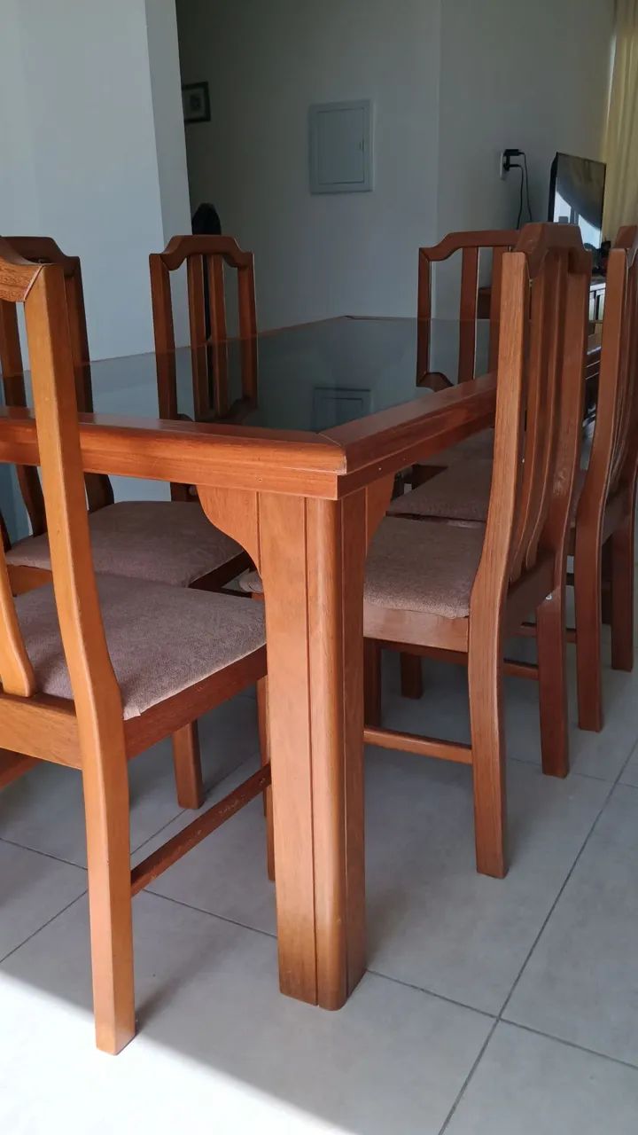 Mesa c/ cadeiras e buffet madeira  - Foto 2