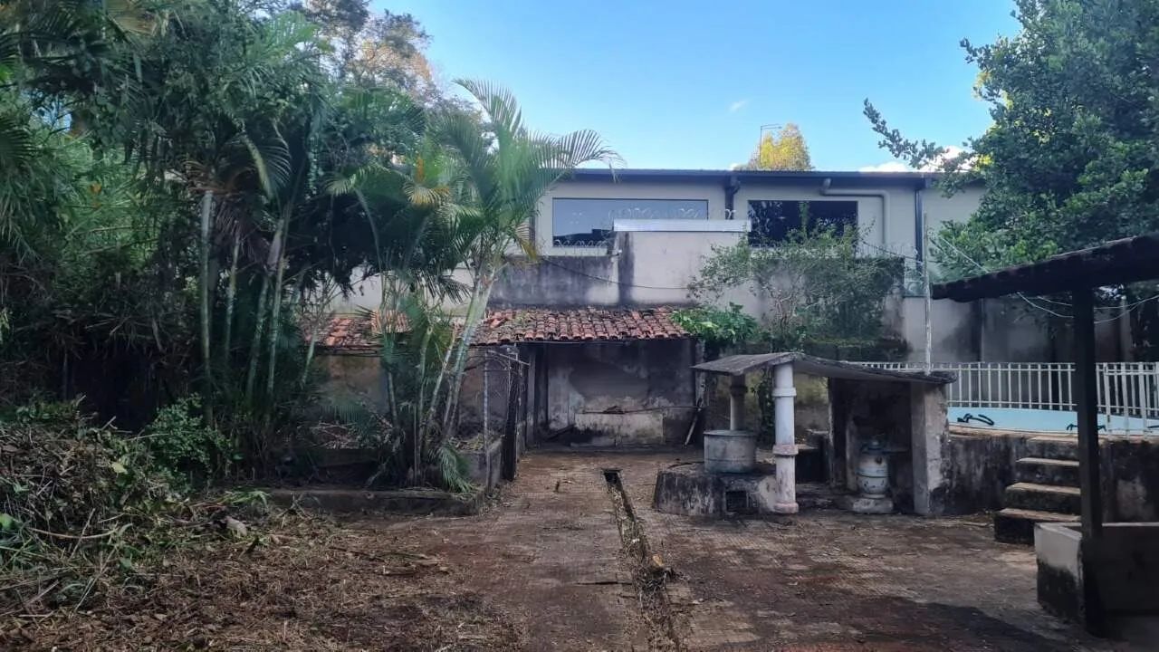 Casa com 5 quartos à venda, 500m² - Centro
