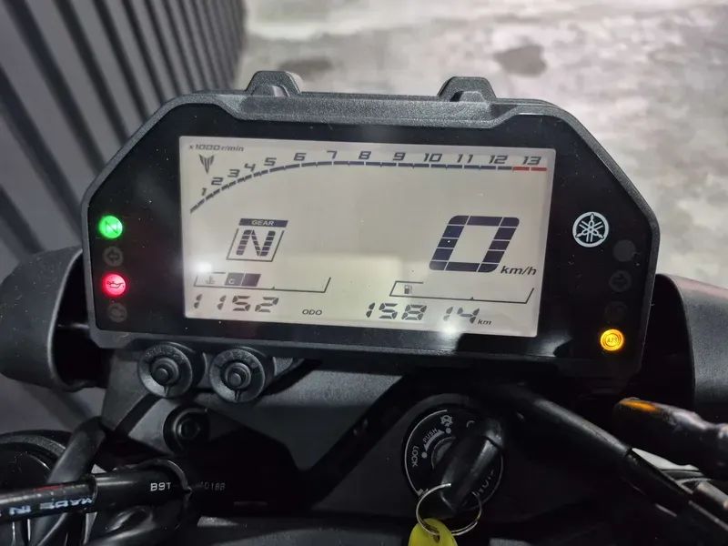 Yamaha MT-03 300 cc  - Foto 5