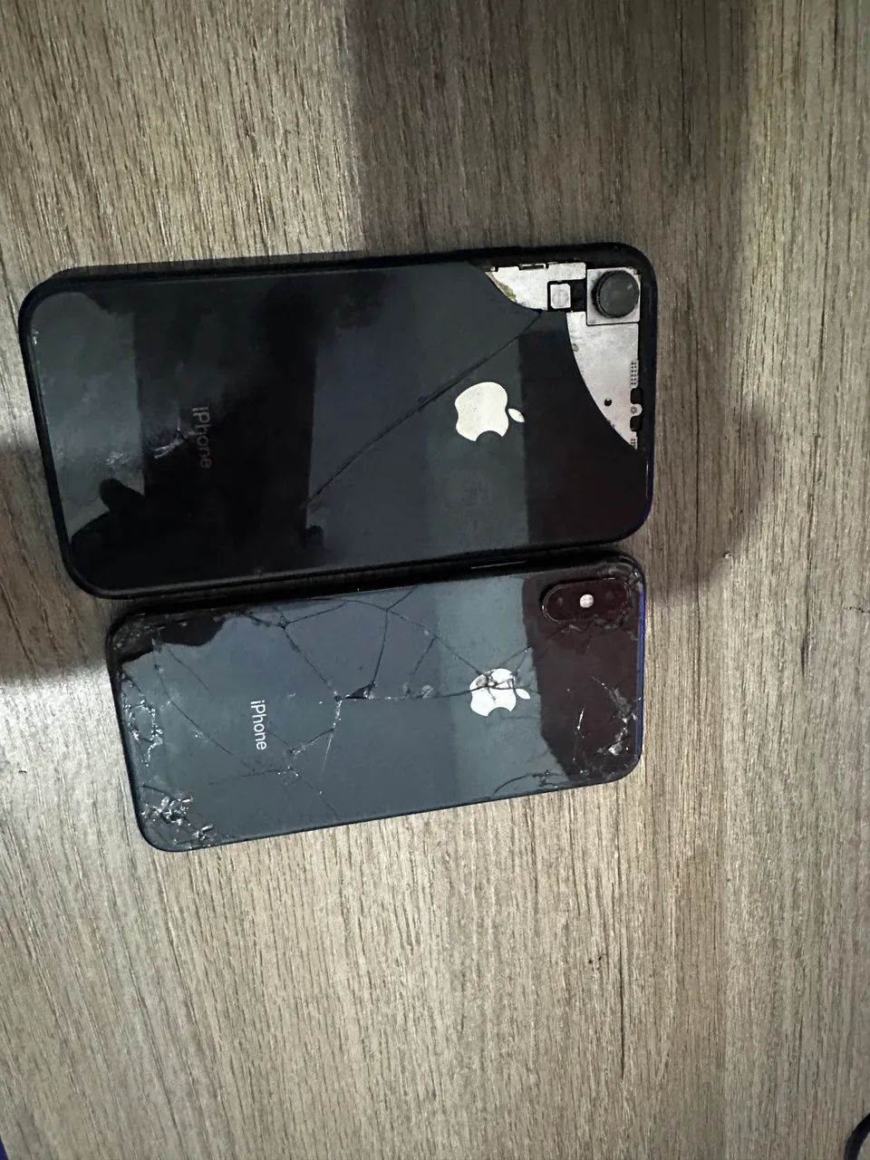 VENDO OU TROCO 2 IPHONES - Foto 2