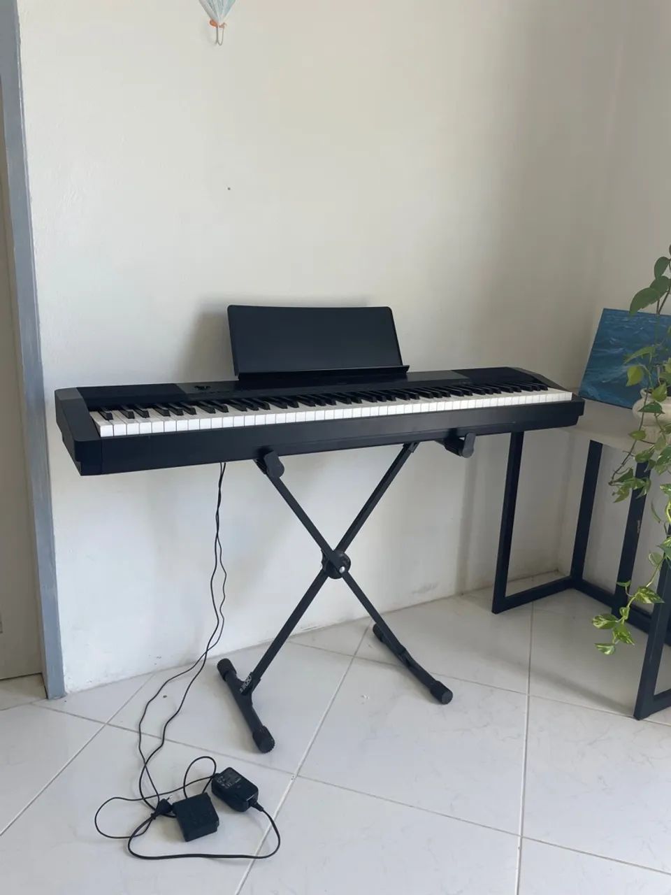 Piano digital Casio cdp 120 elétrico perfeito c/ suporte X e pedal 