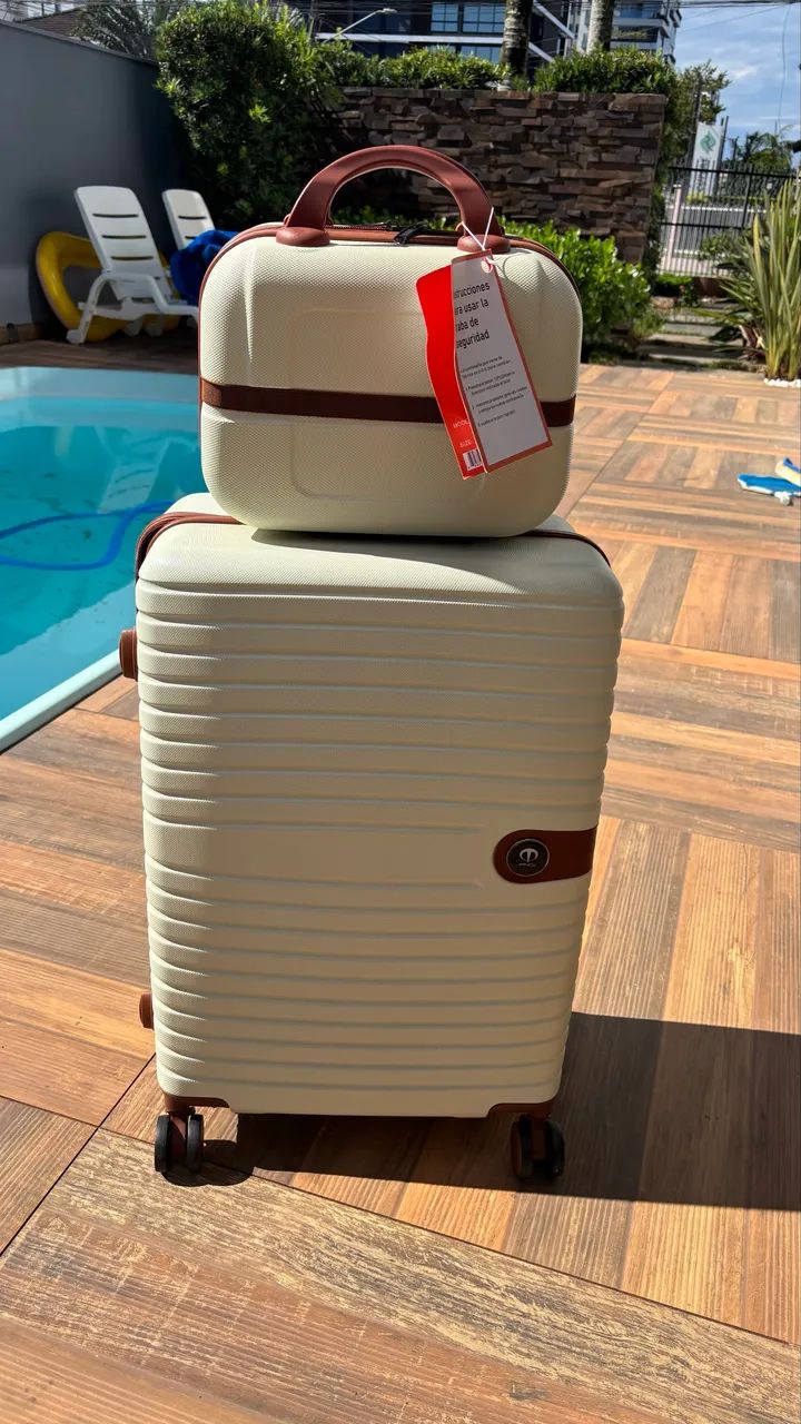 Mala de viagem com frasqueira NOVA