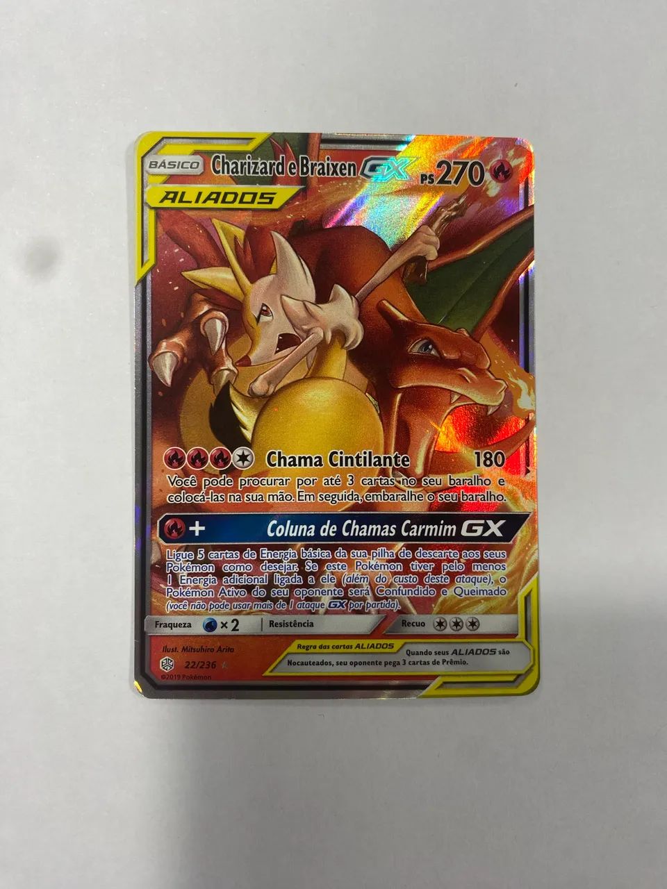 Carta Pokémon em excelente estado 