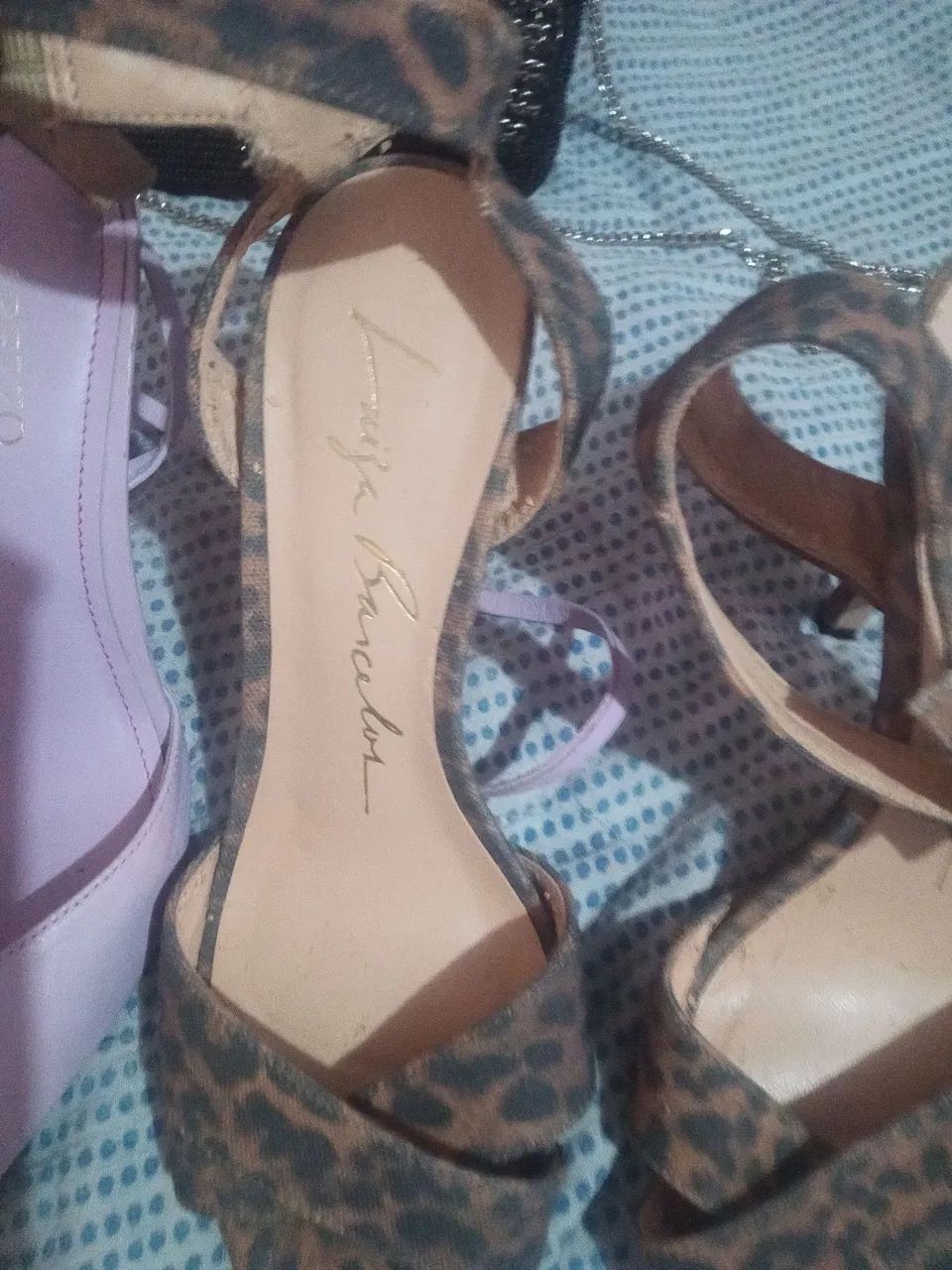 Sapatos de salto e de luxo - Foto 2