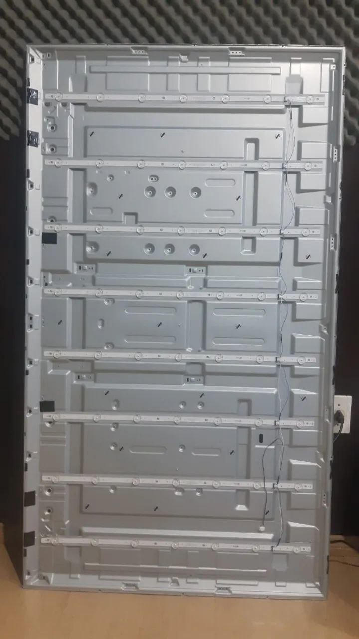 Barra de Led da Tv LG 65 polegadas 65UT8050PSA - Foto 2