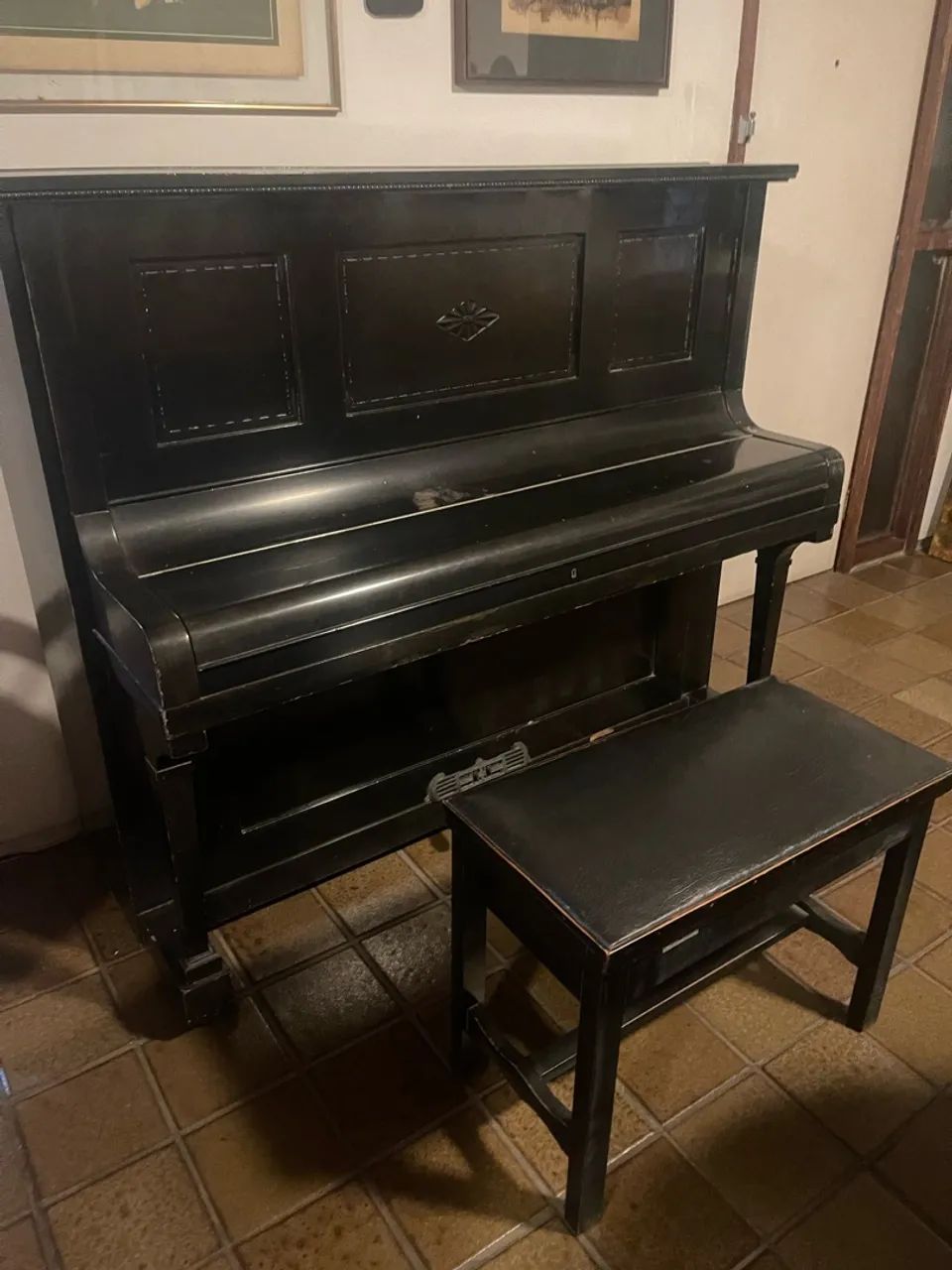 Piano vertical L Nfufeld Berlin