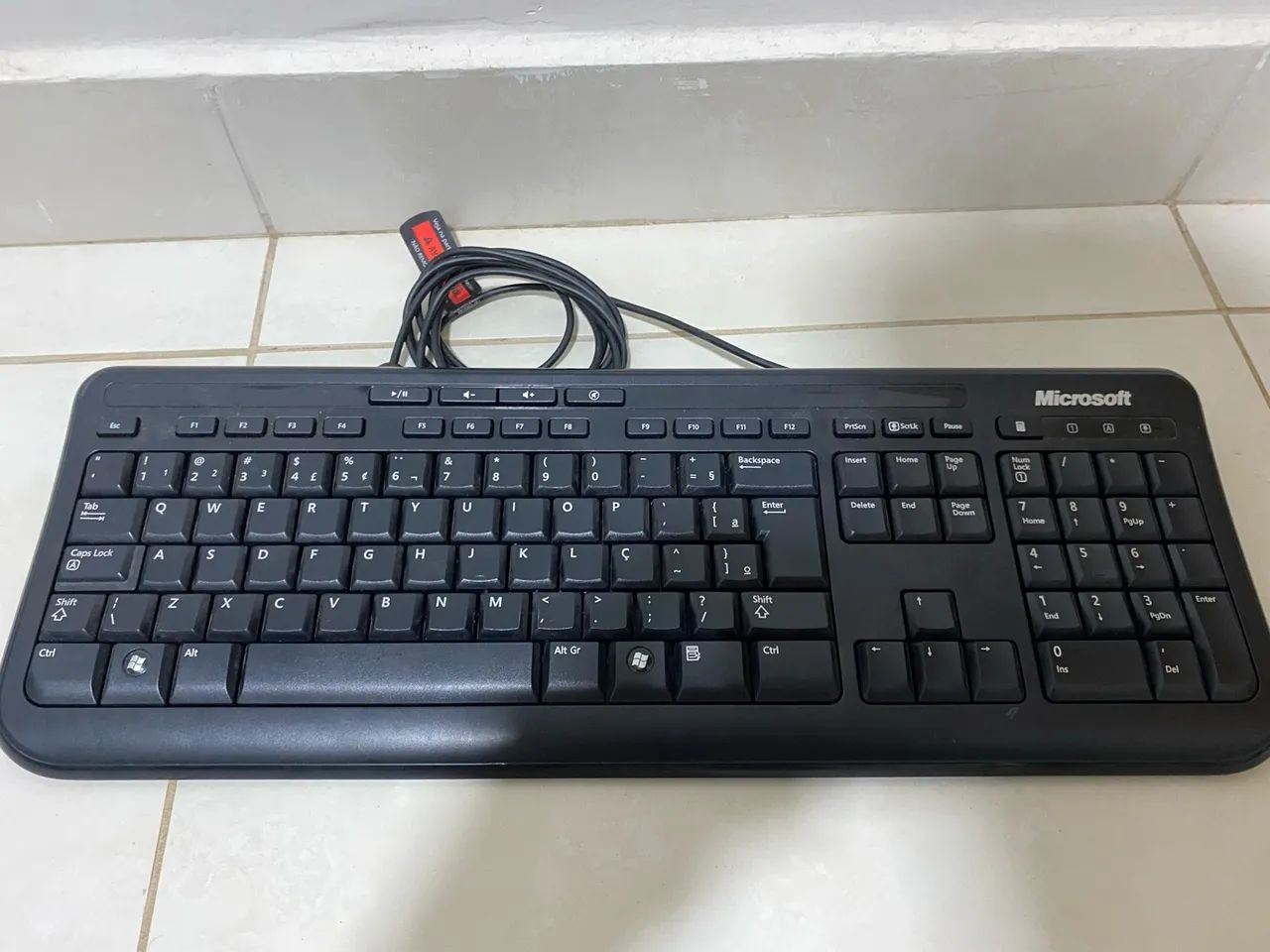Teclado Microsoft com Fio