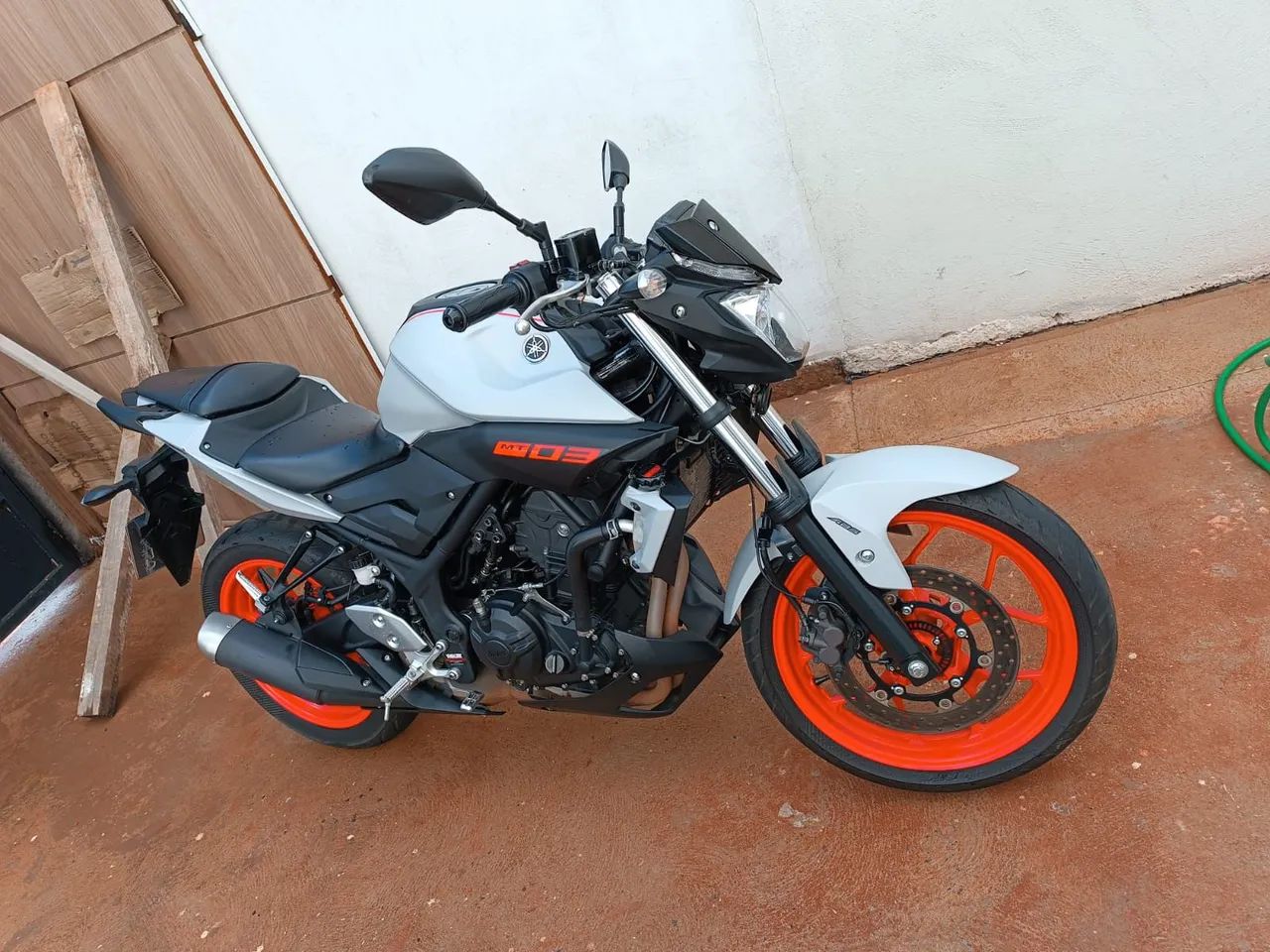 Mt03
