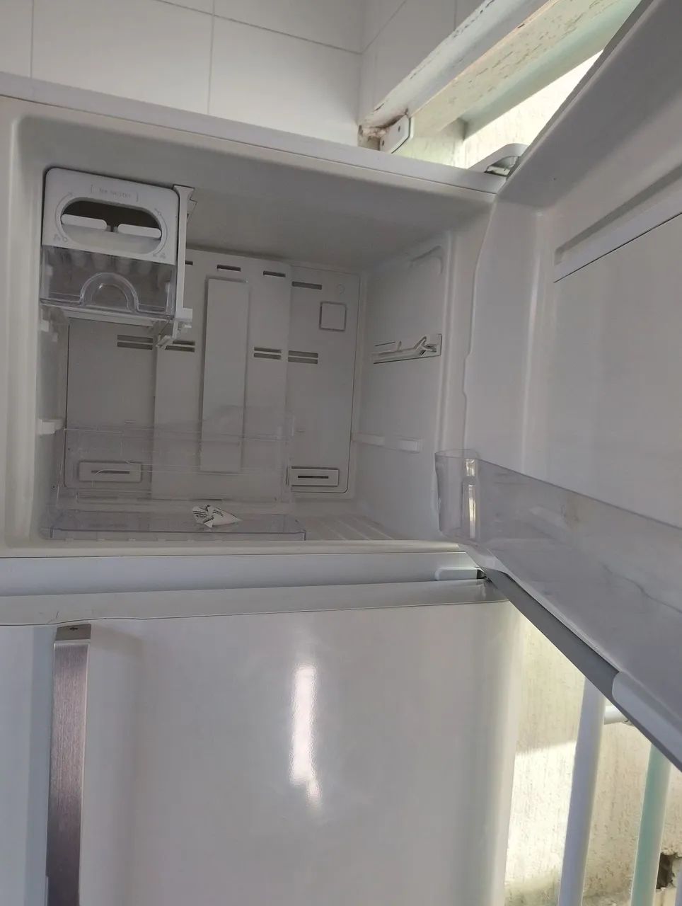 Geladeira Electrolux 433L com defeito  - Foto 3