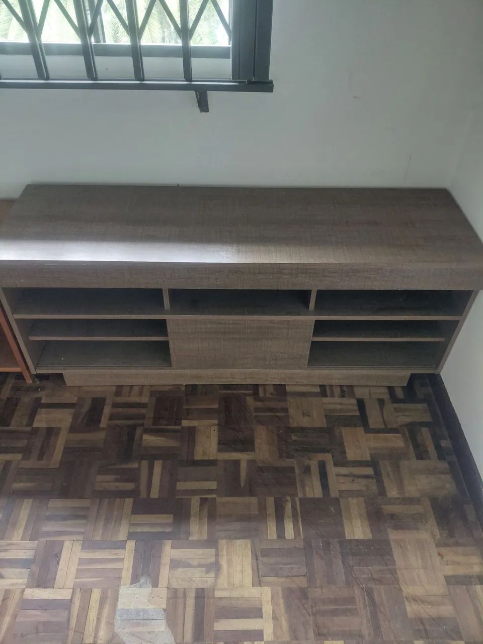 Mesa para quarto/sala