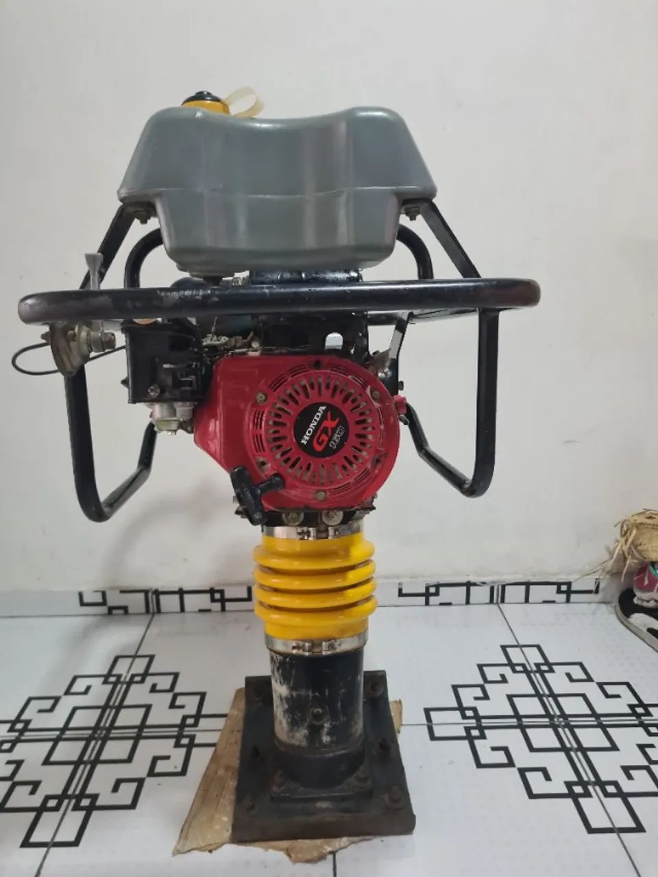 Vendo companhia de solo honda gx160 tipo sapo - Foto 2