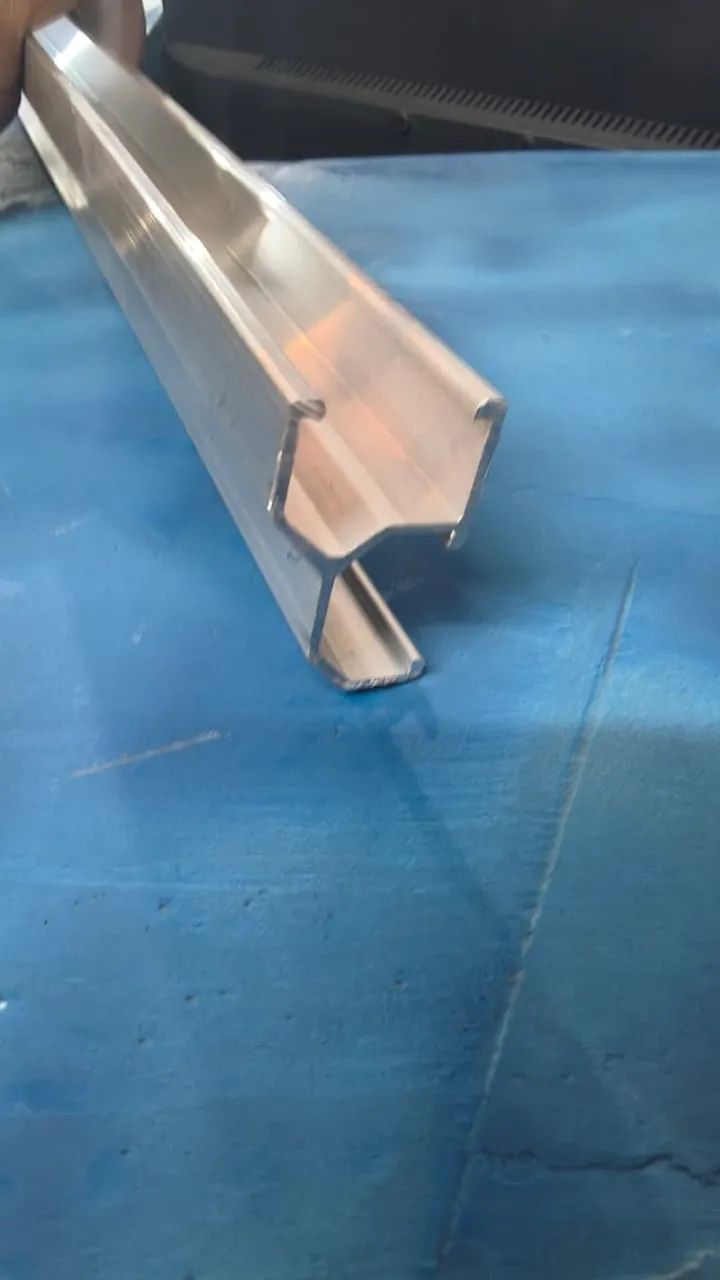 PERFIL  SOLAR TIPO "Y" 2,4 MTS PRONTA ENTREGA NA SERRA
