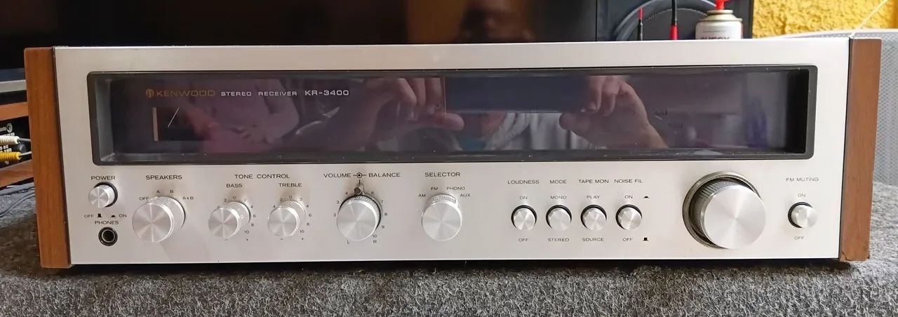 Receiver Vintage com Laterais em Madeira 