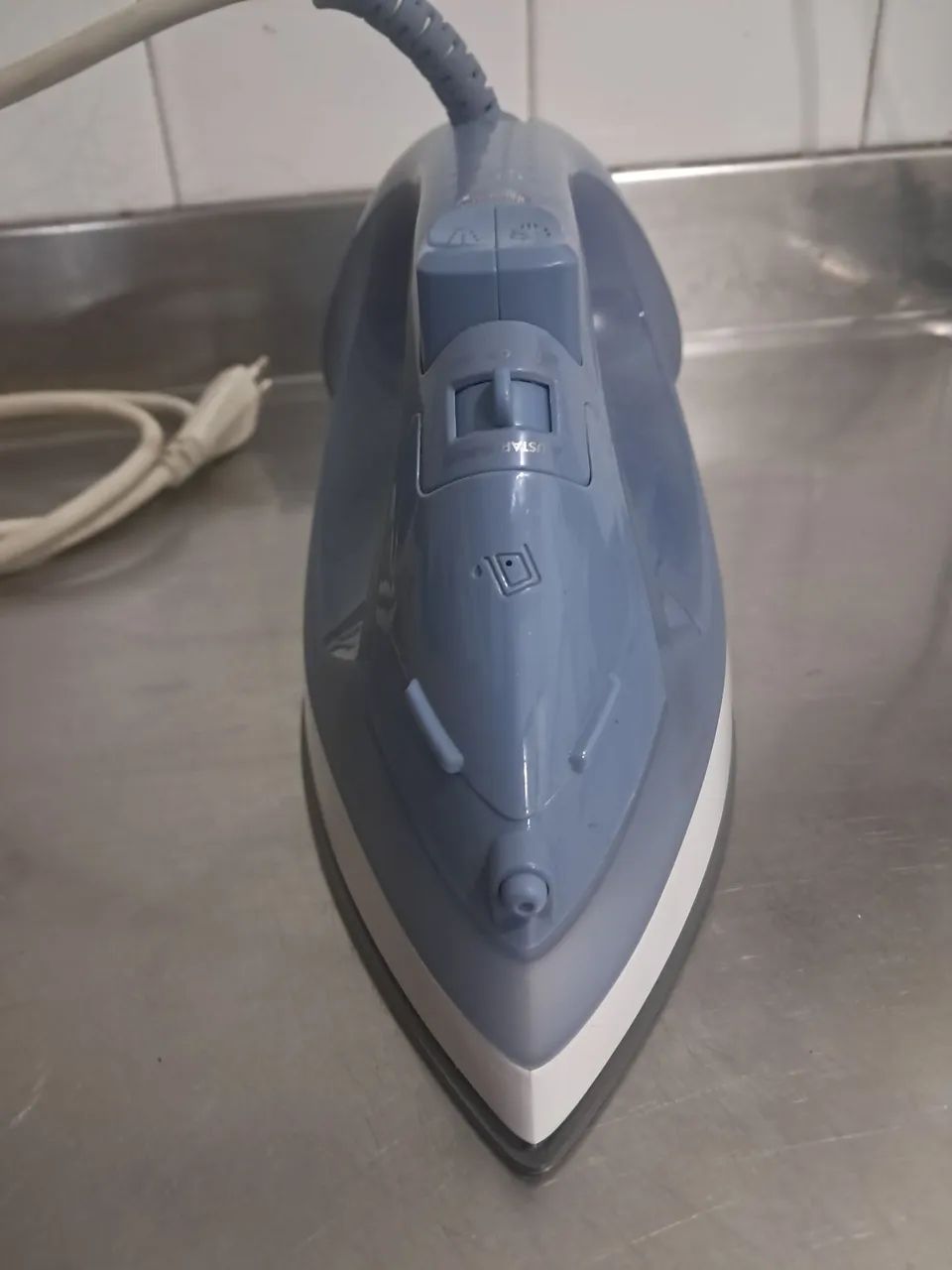 Ferro de passar  Eletrolux com função vapor - Foto 2