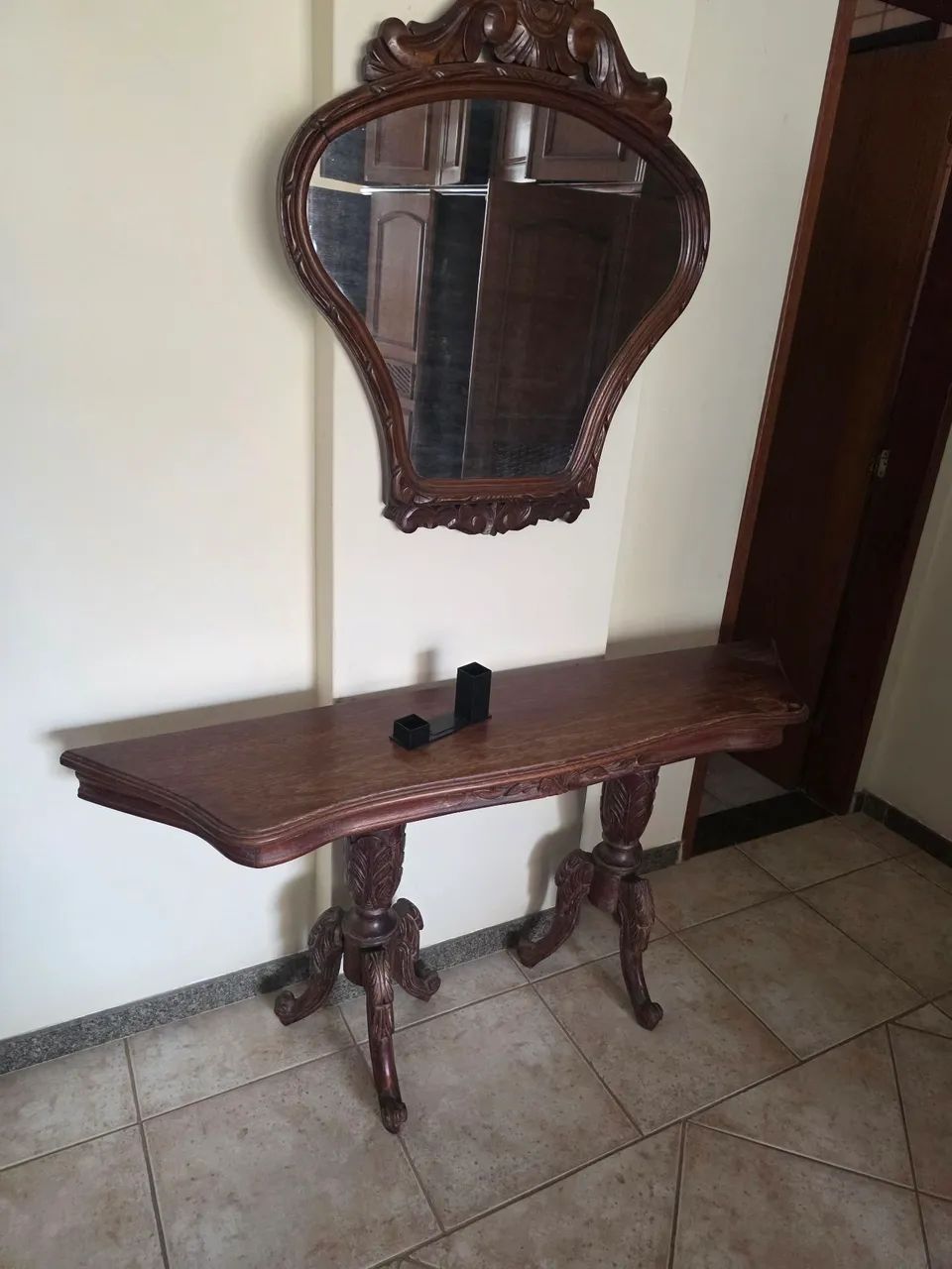 Aparador e espelho de madeira maciça  - Foto 2