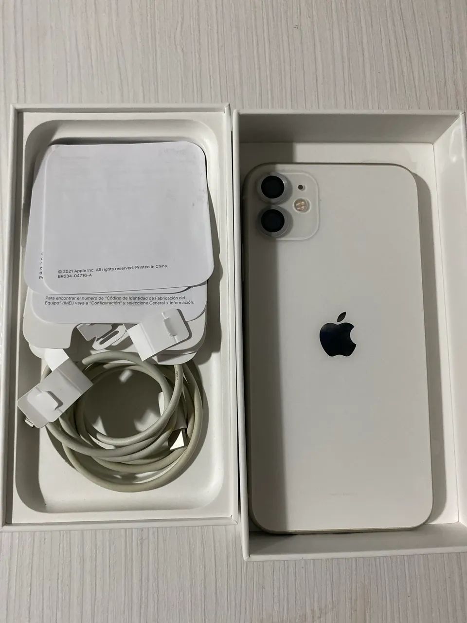 Celular iPhone 11 semi novo - Foto 2
