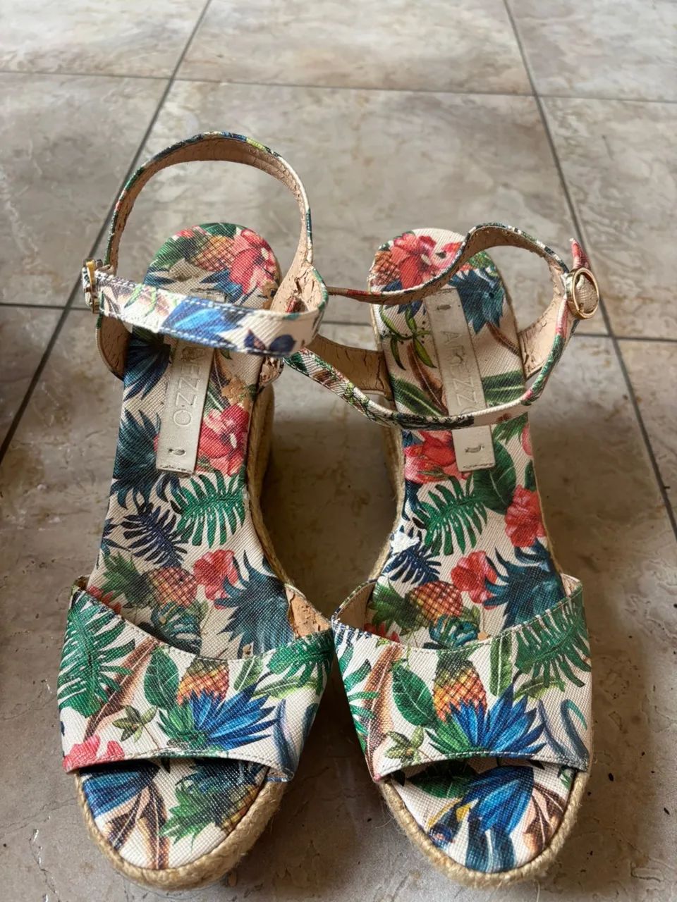 Sapatos femininos - Foto 5