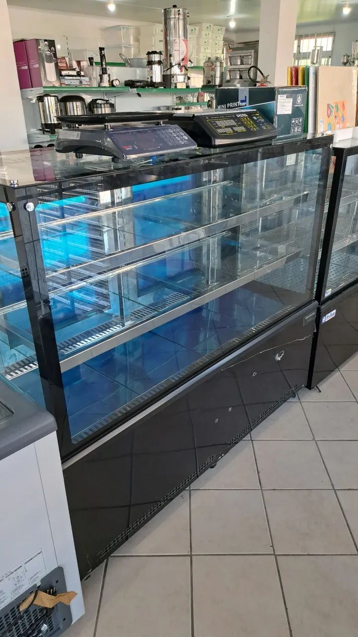 Ac vitrine Refrigerada Venâncio vidro duplo aquecido 1mt Premium 