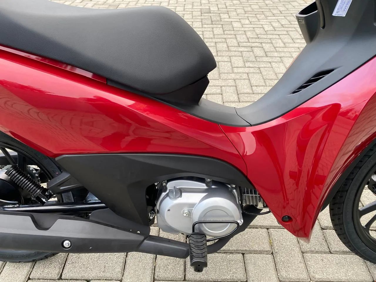 Honda BIZ 125 123 cc  - Foto 4