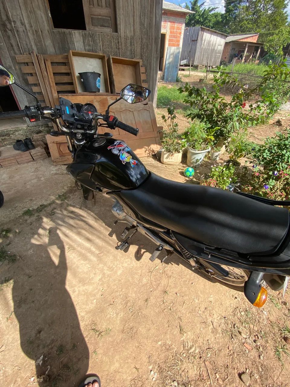 Vendo essa moto factor 125 E