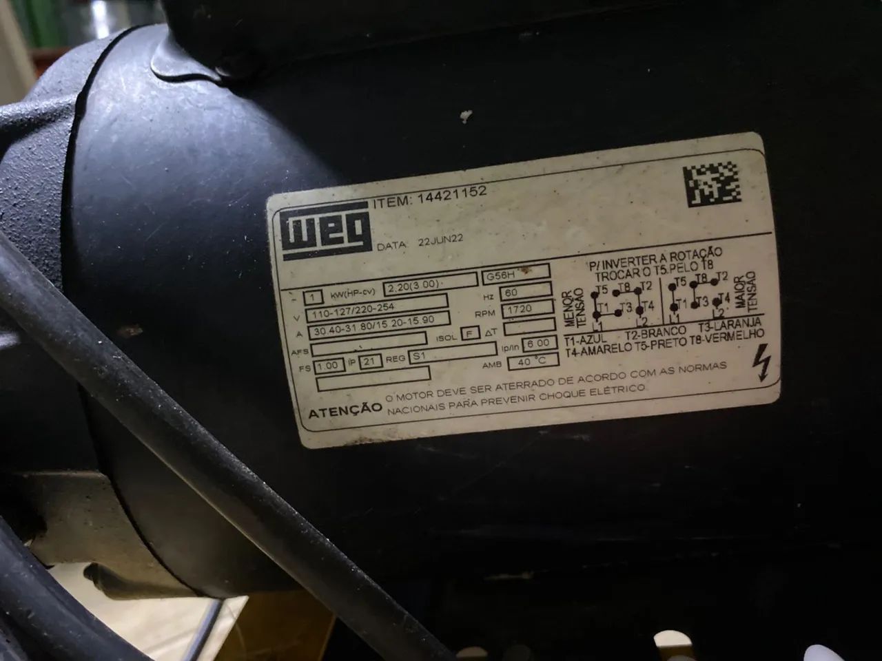 Engenho de moer cana / Máquina de caldo de cana?