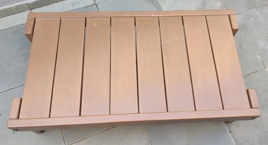 Mesa de Centro em Madeira Pintada (com marcas de uso) - Foto 3