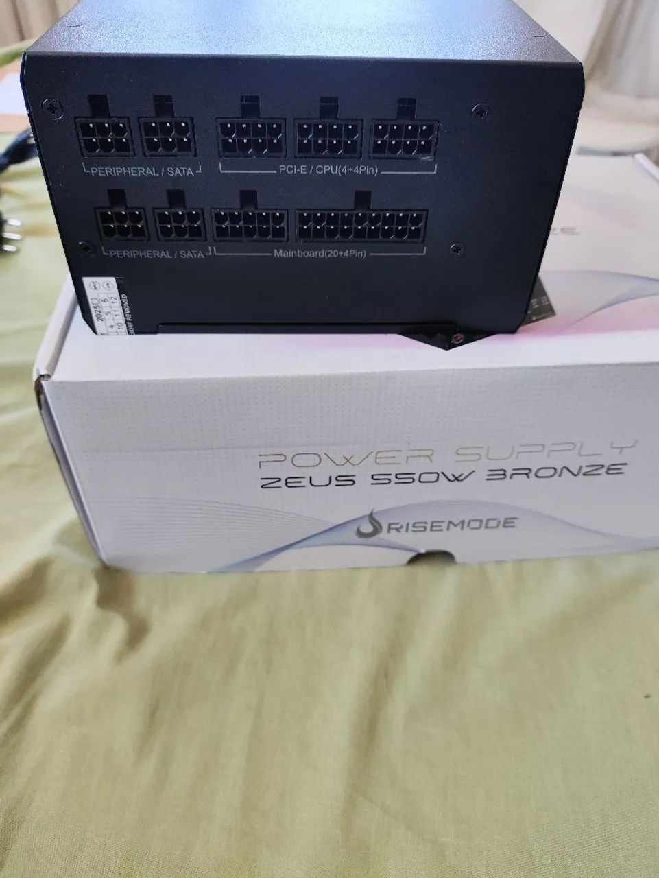 Fonte Rise Mode Zeus 550W - 80 Plus Bronze e Modular - Foto 3