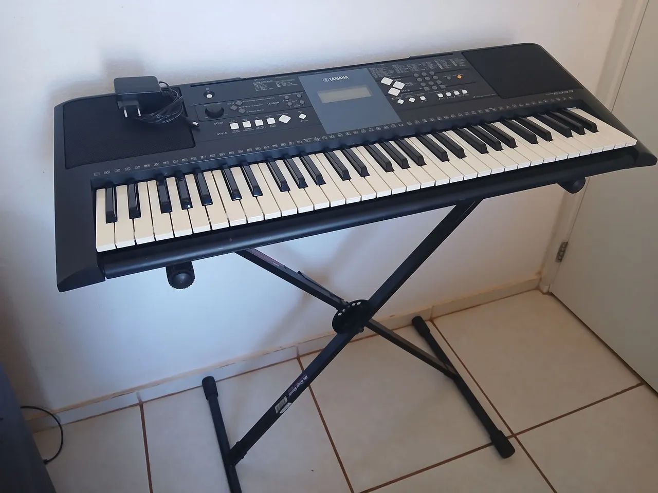Teclado Yamaha PSR-E333  - Foto 3