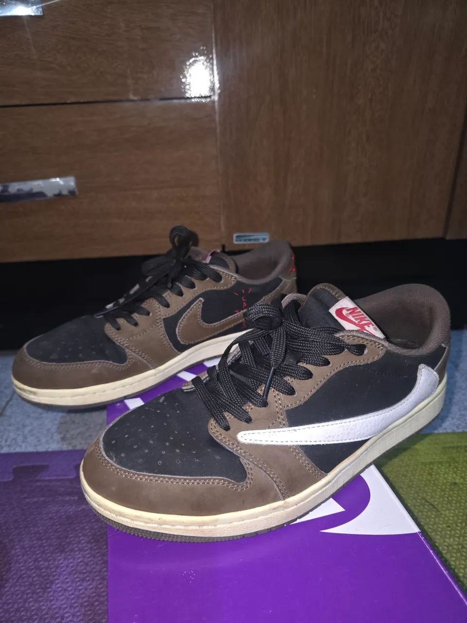 Tênis Nike Air Jordan 1 Low Travis Scott