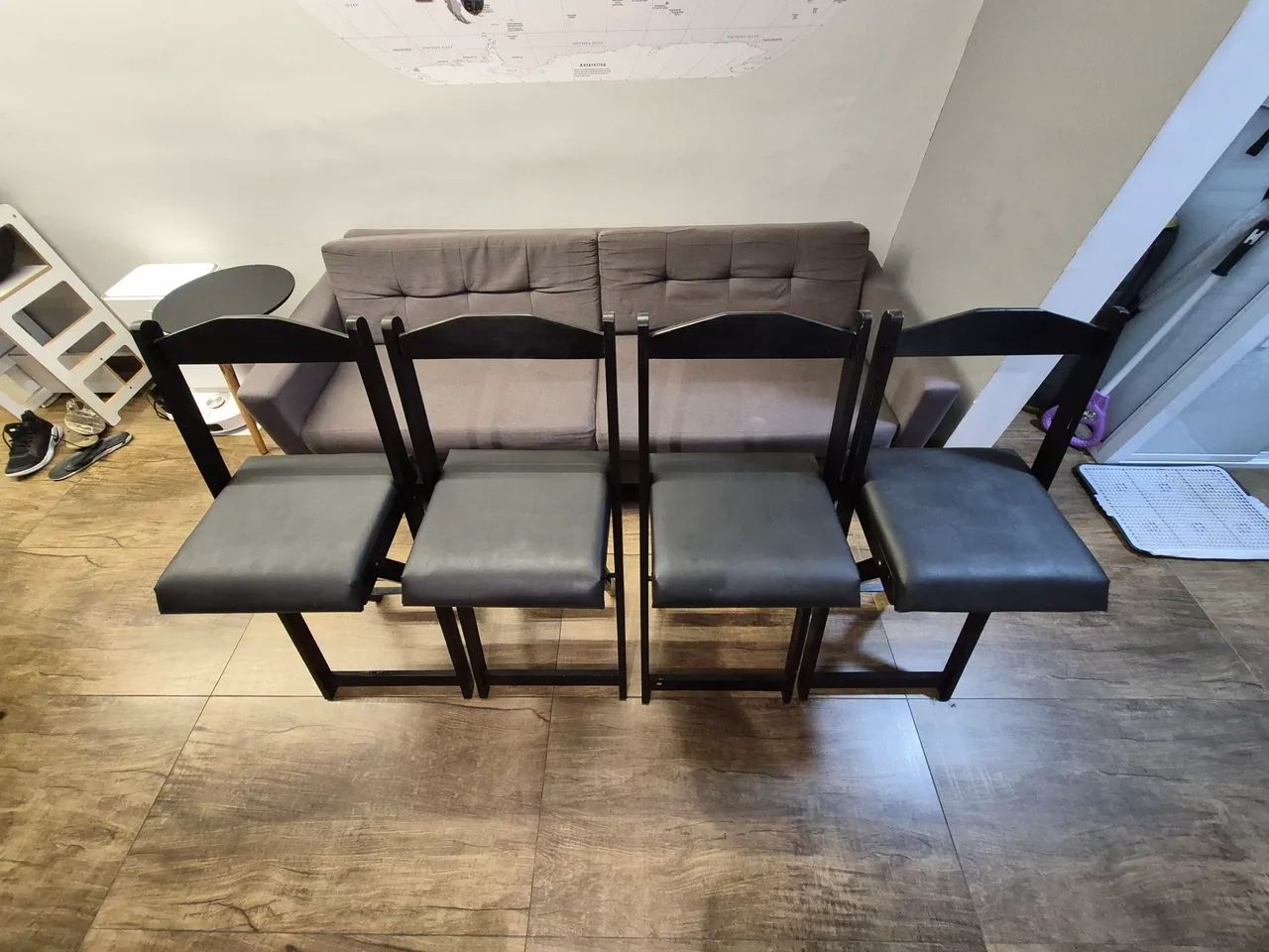 Conjunto com 4 cadeiras altas bistrô preta