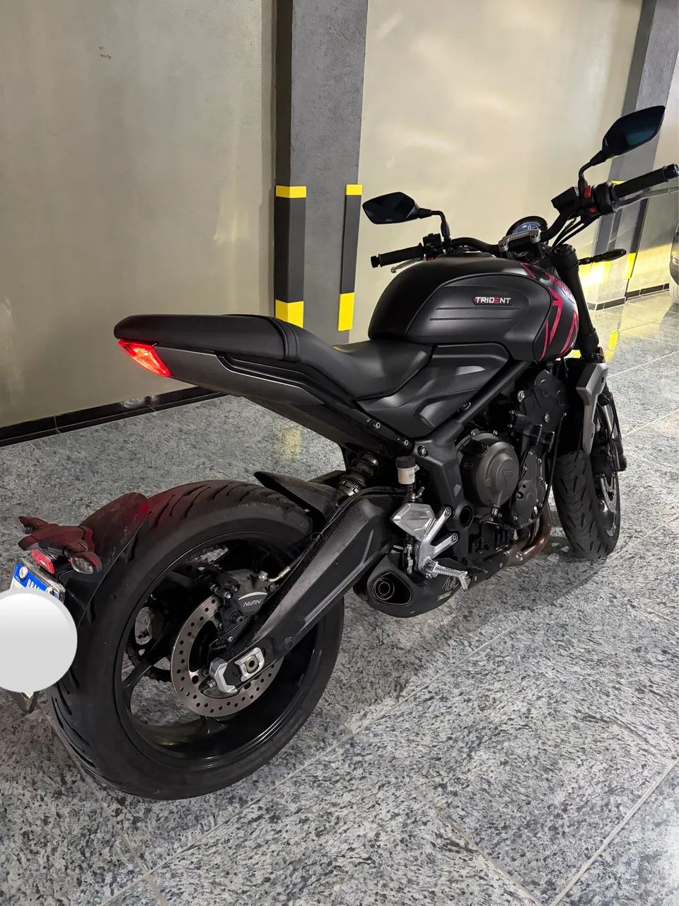 Trident 660  - Foto 3