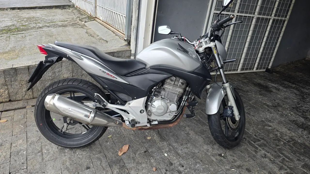 CB 300  BAIXO  KM MANUAL  - Foto 2