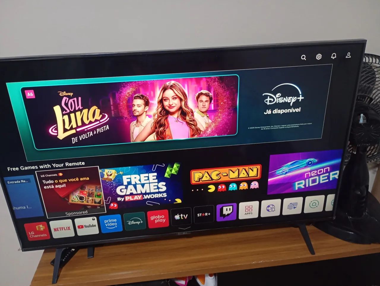 Tv smart LG 50 polegadas 4k perfeito estado 