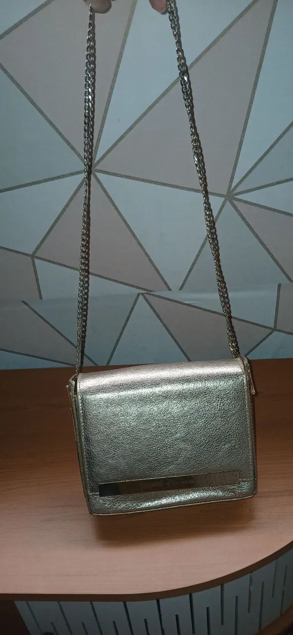 Bolsa Dourada Da Marca Jorge Bischoff Elegante e Moderna.  - Foto 5